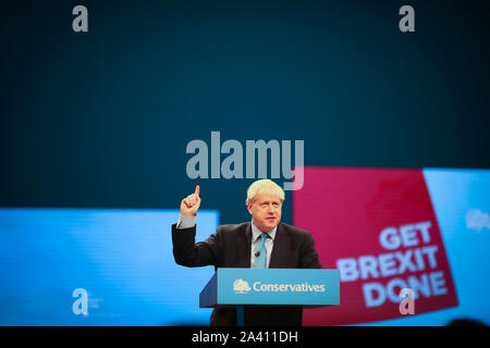 © Chris - Boll. 02/11/19, Manchester , Regno Unito. Congresso del Partito conservatore 2019 a Manchester Central. Il primo ministro Boris Johnson offre il suo discorso nel giorno finale della conferenza (oggi Mercoledì 2 ottobre 2019) Photo credit: CHRIS BULL Foto Stock