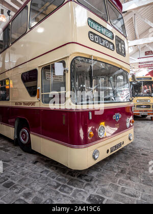 Double Decker bus del trasporto Bolton Corporation a Bury transport museum nel centro di Lancashire Foto Stock