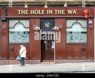 Il foro del wa pub a Greenock, Inverclyde, Scotland, Regno Unito. Foto Stock