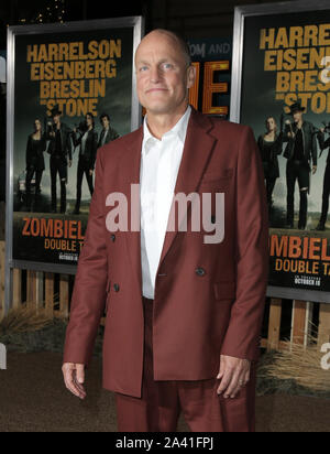 Los Angeles, Stati Uniti d'America. 10 ottobre, 2019. Woody Harrelson. Premiere di Sony Pictures' '"Zombieland": doppio rubinetto" tenutasi presso il Regency Village Theatre. Photo credit: PMA/AdMedia /MediaPunch Credito: MediaPunch Inc/Alamy Live News Foto Stock