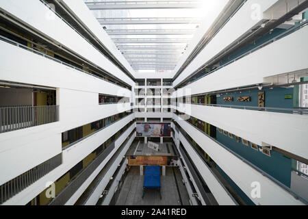 Interno del Jockey Club Arti Creative Center Jccac in Shek Kip Mei in Kowloon, Hong Kong. Foto Stock