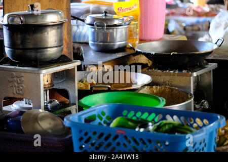 Indonesia Sumba Pasar Inpres Matawai - street food La cucina Foto Stock