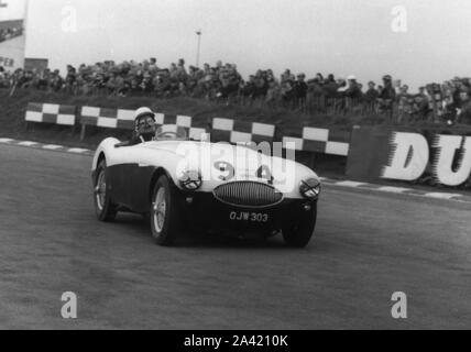 1955 - Austin Healey 100S, azionato da Crabbe a Brands Hatch. Foto Stock