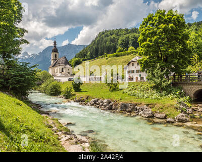 Chiesa parrocchiale di San Sebastian a Ramsau in Germania Foto Stock