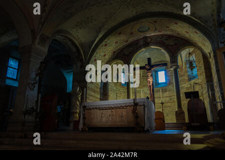 Una foto della cripta sotterranea di San Fermo Maggiore chiesa, a Verona. Foto Stock