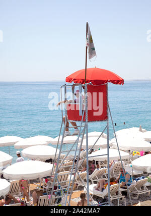 Staden Nice på den franska rivieran. Badvakt. La città di Nizza sulla Costa Azzurra. Bagnino.Foto Jeppe Gustafsson Foto Stock