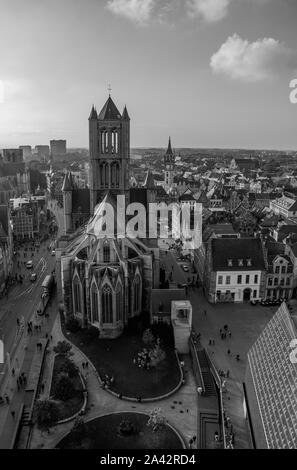 Una foto in bianco e nero di San Nicola, Chiesa di Gand. Foto Stock