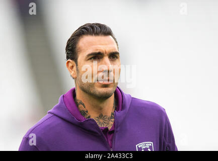 Londra, Regno Unito. 05 ott 2019. West Ham Roberto prima della Premier League match tra il West Ham United e Crystal Palace all'Olympic Park, Londra, Inghilterra il 5 ottobre 2019. Foto di Andrea Aleksiejczuk/prime immagini multimediali. Credito: prime immagini multimediali/Alamy Live News Foto Stock