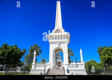 Facciata del Colegio Alvaro Obregon e Monumento in Navojoa, Sonora. Álvaro Obregón Salido era un messicano militare e politico che ha partecipato alla Foto Stock