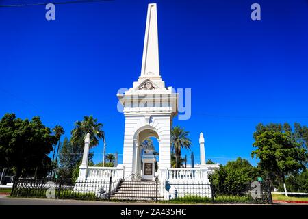 Facciata del Colegio Alvaro Obregon e Monumento in Navojoa, Sonora. Álvaro Obregón Salido era un messicano militare e politico che ha partecipato alla Foto Stock