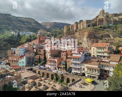 Vista panoramica della città di Tbilisi centro storico capitale del paese Georgia Foto Stock