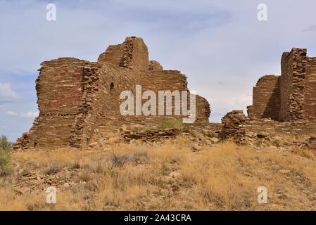 Pueblo Pintado (900-1250s), da 3 a 4 piani Casa Grande, Chaco Canyon, NM 190914 61475 Foto Stock