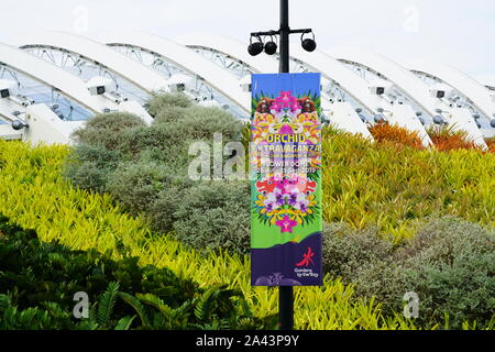 SINGAPORE -25 agosto 2019- Vista di fiori e piante all'interno del fiore cupola a giardini-per-il-Bay serra in Singapore. Foto Stock