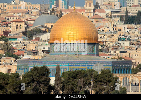 Cupola della roccia, l'oro-sormontato santuario islamico a Gerusalemme, Israele Foto Stock