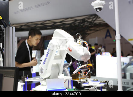 2019 Forum Mondiale su robot si apre a Pechino Yichung International Exhibition Centre di Pechino, Cina, 20 agosto 2019. Foto Stock