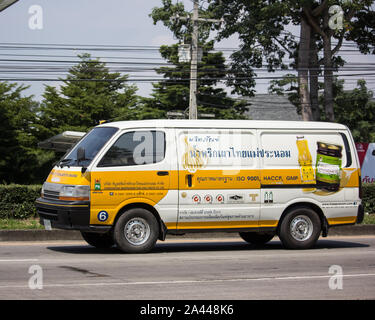 Licciana Nardi, Italia - 30 Settembre 2019: Van Cargo di auto Phiboonchai Maepranom Thai pasta di peperoncino. Foto sulla strada n. 121 a circa 8 km dal centro di Chiang Foto Stock