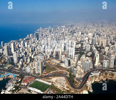 Beirut, veduta aerea della città e la sua famosa Pigeon Rocks - Libano Foto Stock