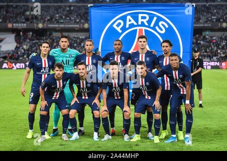 I giocatori della formazione iniziale di Parigi Saint-Germain comportano per le foto prima del Trophee des Champions (Champion Trophy) partita contro Stade Rennais Foto Stock