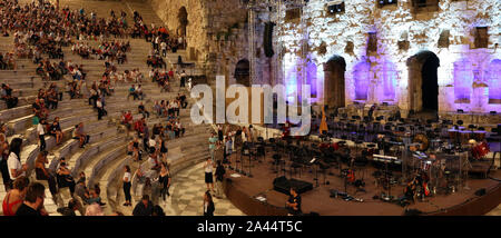 Panorama di Erode Attico teatro, Atene, Grecia Foto Stock