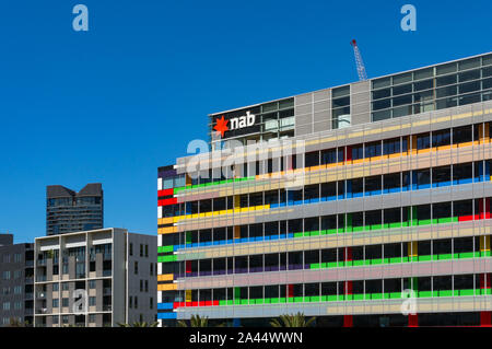 Melbourne, Australia - 7 Dicembre 2016: ufficio aziendale di National Australia Bank su 800 Bourke Street, Docklands, Melbourne. NAB è uno dei fou Foto Stock