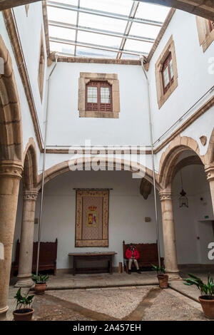 Il patio del Palacio de Carvajal. Ciudad de Cáceres. Extremadura. España. Foto Stock