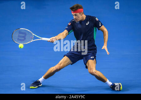 Australian giocatore di tennis professionista Alex de Minaur gareggia contro i francesi giocatore di tennis professionista Adrian Mannarino alla finale di Zhuhai Champi Foto Stock
