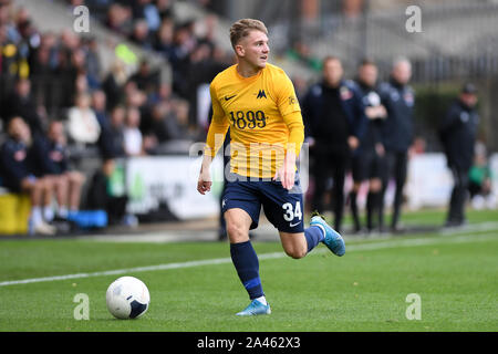 NOTTINGHAM, Inghilterra. Ottobre 12th Ben Whitfield di Torquay Regno durante il Vanarama National League match tra Notts County e Torquay Regno a Meadow Lane, Nottingham sabato 12 ottobre 2019. (Credit: Jon Hobley | MI News) solo uso editoriale Credito: MI News & Sport /Alamy Live News Foto Stock