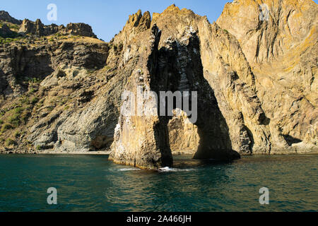 Golden Gate rock, Kara-Dag montagne, Crimea Russia Foto Stock