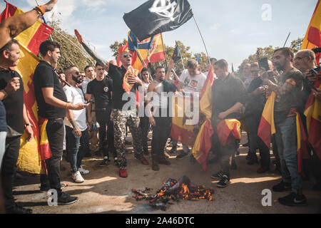 Fascistas se concentran en Barcelona el 12 de Octubre. Foto Stock