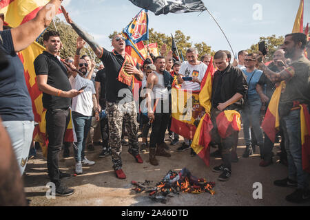 Fascistas se concentran en Barcelona el 12 de Octubre. Foto Stock