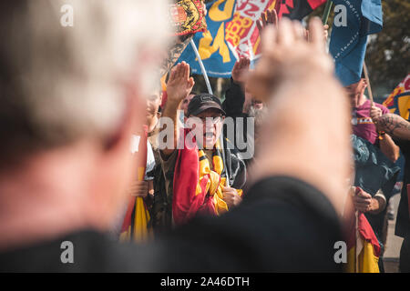 Fascistas se concentran en Barcelona el 12 de Octubre. Foto Stock