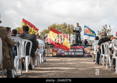 Fascistas se concentran en Barcelona el 12 de Octubre. Foto Stock