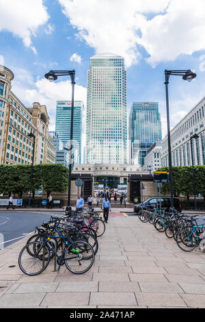 Una tipica vista in canary wharf a Londra Foto Stock