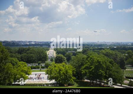 Primo giorno di estate 2017 presso il Cimitero Nazionale di Arlington Foto Stock