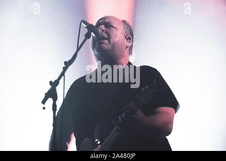 OFFICINE GRANDI RIPARAZIONI, TORINO, ITALIA - 2019/10/12: Black Francis americano di rock band folletti si esibisce dal vivo a Torino per il Regno Unito & European tour di banda Foto Stock