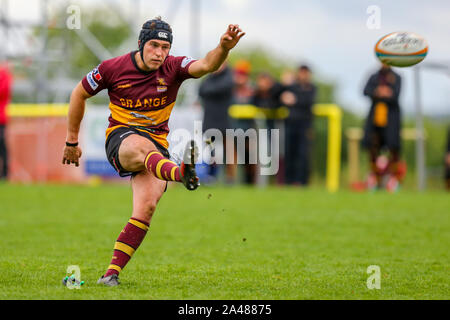 Ampthill, UK. 05 ott 2019. Louis Grimoldby di Ampthill Rugby durante la Greene King IPA partita in campionato tra Ampthill RUFC e Nottingham Rugby sul Ampthill RugbyÕs Debutto del Campionato a Dillingham Park, Woburn St, Ampthill, Bedford MK45 2HX, Regno Unito il 12 ottobre 2019. Foto di David avvisatore acustico. Credito: prime immagini multimediali/Alamy Live News Foto Stock