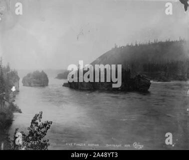 Cinque Dita rapide sul fiume di Yukon, Yukon Territory, ca 1898 HEGG (815). Foto Stock