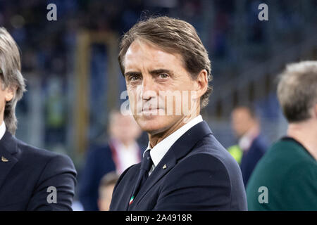 Roma, Italia. Xii oct, 2019. Roberto Mancini, il pullman italiano visto durante UEFA EURO 2020 partita di qualificazione tra Italia e Grecia presso lo Stadio Olimpico di Roma.(punteggio finale: Italia 2:0 Grecia) Credito: SOPA Immagini limitata/Alamy Live News Foto Stock