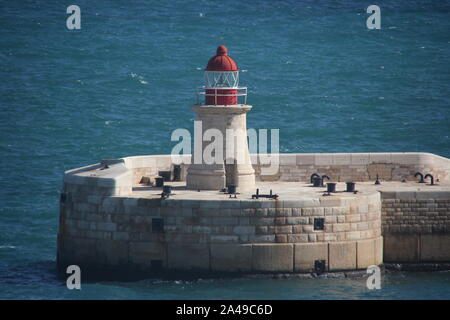 Faro di Ricasoli punto, Valletta, Malta Foto Stock