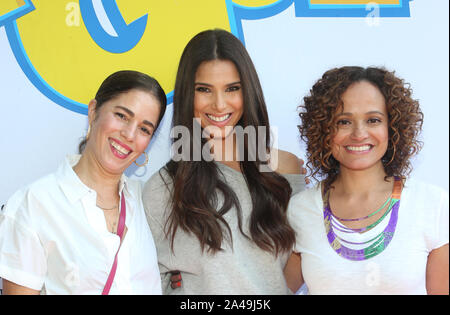 Los Angeles, Stati Uniti d'America. Xii oct, 2019. Ana Ortiz, Roselyn Sanchez, Judy Reyes, premiere della stagione 2 di 'LA GOLDA' in armonia Gold Theatre di Los Angeles, la California il 12 ottobre 2019. Credito: Faye Sadou/media/punzone Alamy Live News Foto Stock