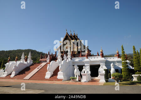 Il Royal Pavilion, noto anche come Ho Kham Luang, in Royal Park Ratchapruek, Chiang Mai, Thailandia Foto Stock