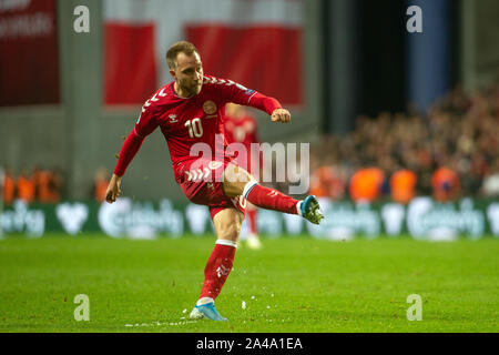 Copenhagen, Danimarca. Xii oct, 2019. Danimarca, Copenaghen. 12th, ottobre 2019. Christian Eriksen (10) della Danimarca visto durante l'EURO 2020 qualifier match tra la Danimarca e la Svizzera a Telia Parken di Copenaghen. (Photo credit: Gonzales foto/Alamy Live News Foto Stock