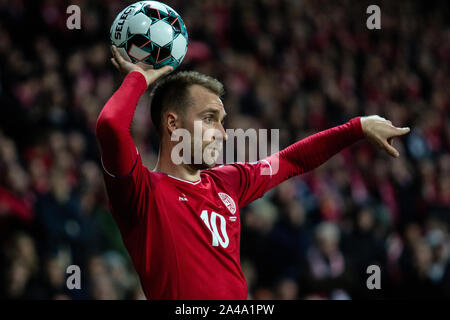 Copenhagen, Danimarca. Xii oct, 2019. Danimarca, Copenaghen. 12th, ottobre 2019. Christian Eriksen (10) della Danimarca visto durante l'EURO 2020 qualifier match tra la Danimarca e la Svizzera a Telia Parken di Copenaghen. (Photo credit: Gonzales foto/Alamy Live News Foto Stock