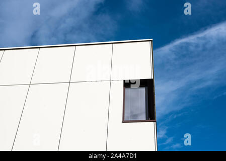 Moderno Oxley boschi case in Milton Keynes. Il premiato lo sviluppo costruito nel 2008 ha affrontato polemiche e i necessari lavori di bonifica. Foto Stock