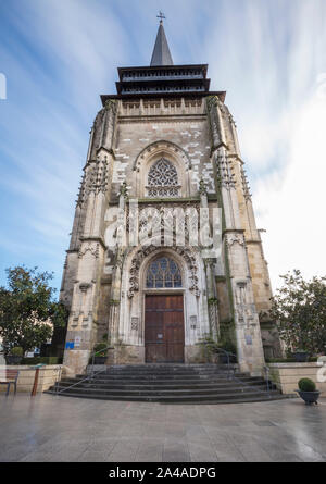 La chiesa di Notre Dame de Neufchatel en Bray, regione della Normandia, Francia. Foto Stock