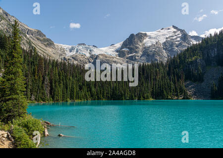 Medio Joffre Lago in Joffre Laghi Parco Provinciale, Canada Foto Stock