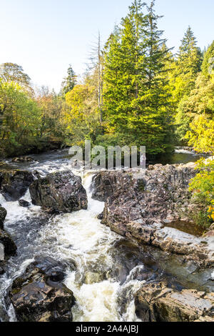 Pont-y-coppia cade sul Afon Llugwy, Betws-y-Coed, Wales, Regno Unito Foto Stock