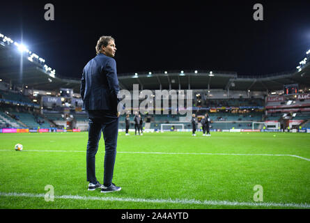 Assistente del coach Marcus Sorg (Germania) prima che il gioco sulla corte. GES/Soccer/Euro Qualifica: Estonia - Germania, 13.10.2019 Calcetto: Qualificazioni europee: Estonia vs Germania, Tallinn, Ottobre 13, 2019 | Utilizzo di tutto il mondo Foto Stock