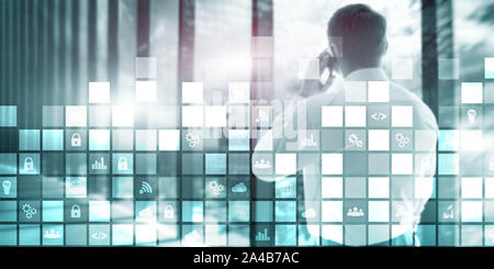 Abstract digitali pixel di sfondo icone sfocate moderna sala server. La tecnologia di telecomunicazione internet Iot di cosa concetto. Foto Stock