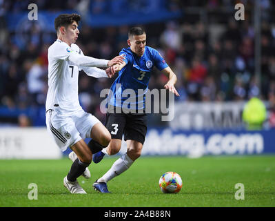 Tallinn, Estland. Xiii oct, 2019. duelli, duello tra Kai Havertz (Germania) e Artur Pikk (Estonia). GES/Soccer/Euro Qualifica: Estonia - Germania, 13.10.2019 Calcetto: Qualificazioni europee: Estonia vs Germania, Tallinn, Ottobre 13, 2019 | Utilizzo di credito in tutto il mondo: dpa/Alamy Live News Foto Stock